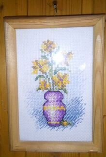 Вышивка крестиком в рамке настенная