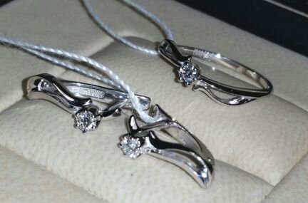 Комплект золотой (серьги+кольцо) с 3 бриллиантами