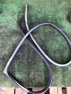 Уплотнитель двери задний левый Hyundai I30 1.4