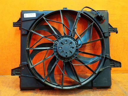 Диффузор вентилятора Jeep Grand Cherokee WK2