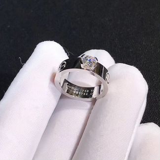 Золотое кольцо с бриллиантом картиер Cartier