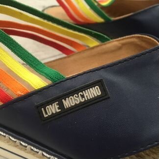 Сандалии moschino