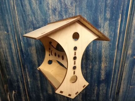 Кормушка для птиц 