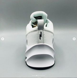 Кроссовки Adidas
