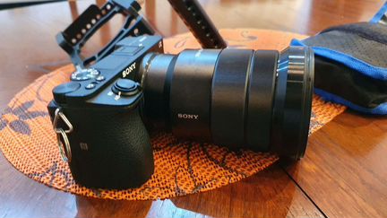 Фотокамера sony alpha 6500 с обективом 18-105mm f4