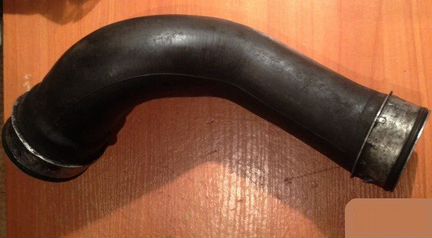 Патрубок Mercedes-Benz