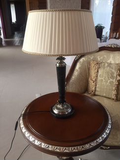 Настольная лампа