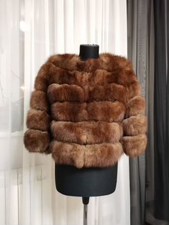 Продаю короткую шубу из меха песца (авто-леди)