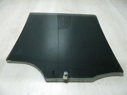 Стекло заднее левое Mercedes w163