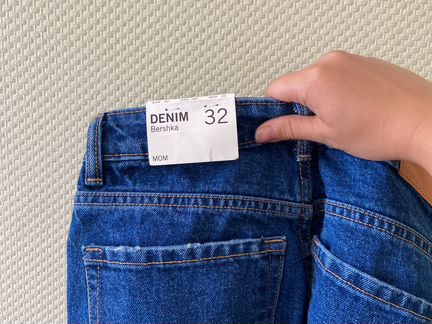 Джинсы mom fit