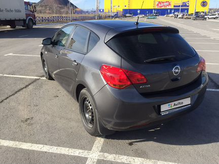 Opel Astra 1.6 МТ, 2011, 255 000 км