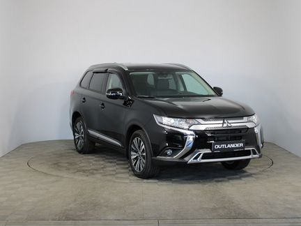 Mitsubishi Outlander 2.0 CVT, 2020