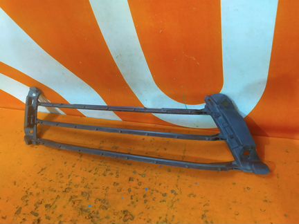 Решетка бампера передняя левая Porsche 718 Cayman