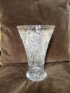 Хрустальная ваза