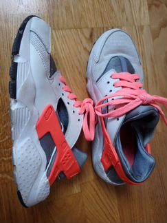Кроссовки Nike Huarache р. 35