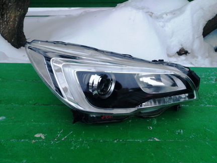 Фара правая стекло Subaru Outback BS B15 led