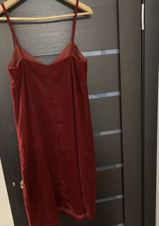 Бархатное платье Zara