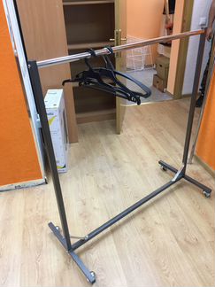 Вешалки стойки