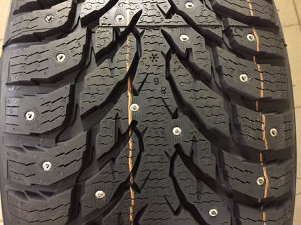 Новые зимние шины Nokian H9 255/50R19 RunFlat шипы