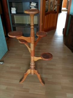 Подставка под горшки, дерево