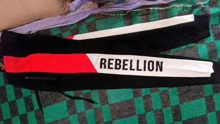 Спортивные штаны