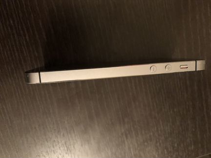 Телефон iPhone 5s