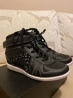 Кроссовки на платформе