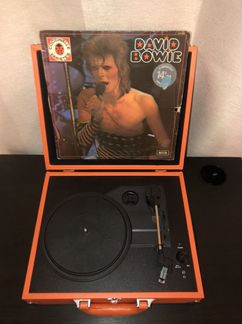 Виниловый проигрыватель