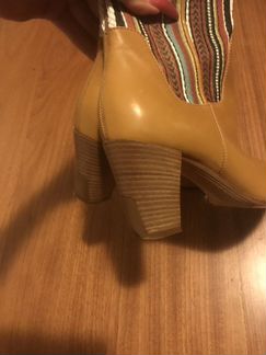 Казаки оригинал Casadei, как новые