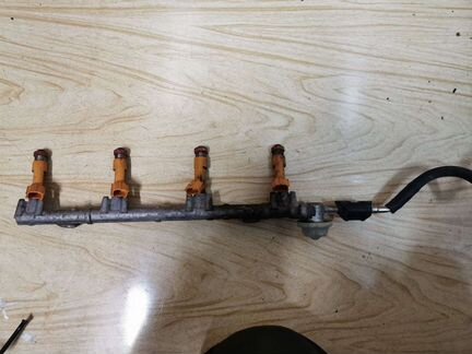 Топливная рейка в сборе тоёта камри в40 2.4л