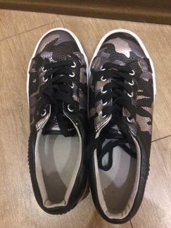 Продам кеды