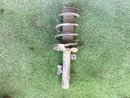 Амортизатор передний левый Volvo S40 II 2.5 2004