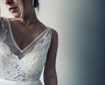 Свадебное платье с открытой спиной