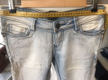 Джинсы женские