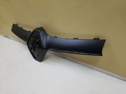 Решетка радиатора Renault Sandero 2