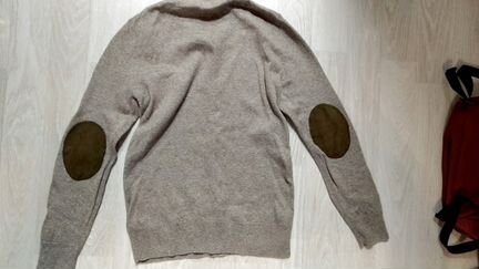 Пуловер бежевого цвета