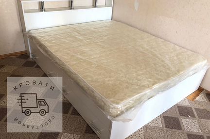 Кровать двухспальная с матрасом новая