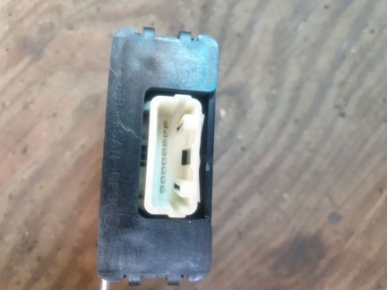 Блок управления центрального замка Toyota Prius 20