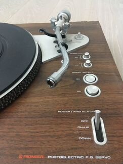 Проигрыватель виниловых пластинок Pioneer PL-1250