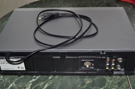 Видеомагнитофон JVC HR-J775EE