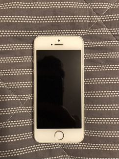 Телефон iPhone 5s 16 gb + защитные стекла