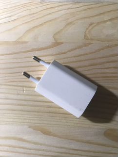 Гнездо зарядки iPhone