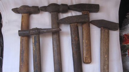 Молотки,пилы,шпатели,дрель,рубанок,ножовки,и мн др