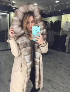 Парка с натуральным мехом