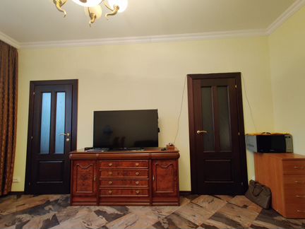 4-к квартира, 90 м², 1/4 эт.