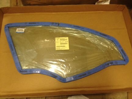 Стекло переднее правое Мазда 3 HB 2005г. в