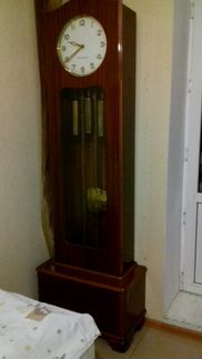 Часы напольные мех. часы Янтарь часовой завод г. О