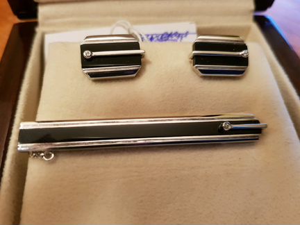 Зажим для галстука и запонки белое золото