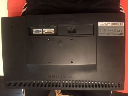 Монитор Samsung