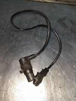 Датчик положения коленвала Volkswagen Passat